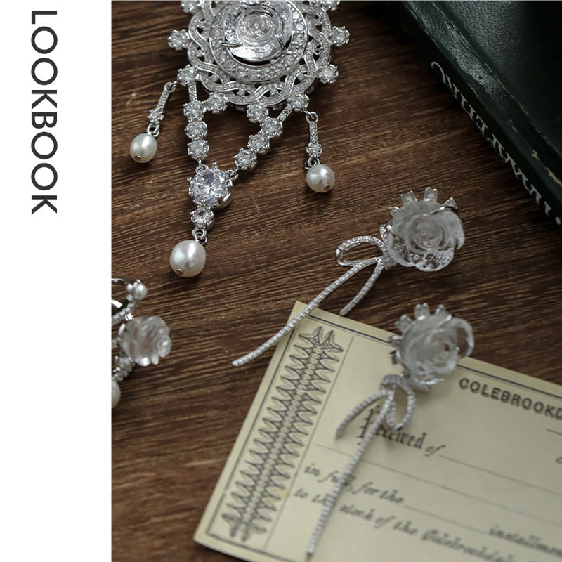 Winter Rose Pearl Éclat Earrings