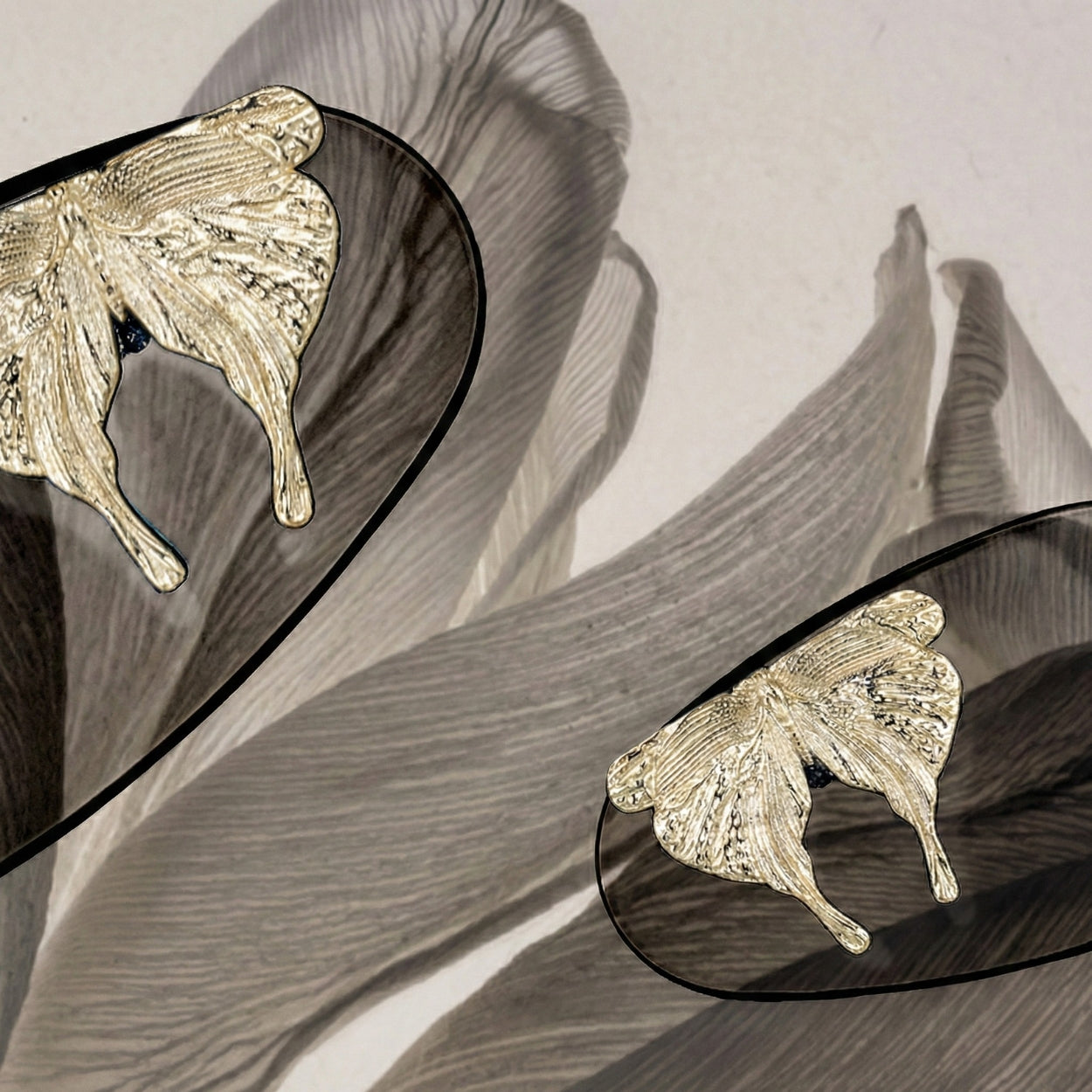 Aureate Drift Butterfly Clip