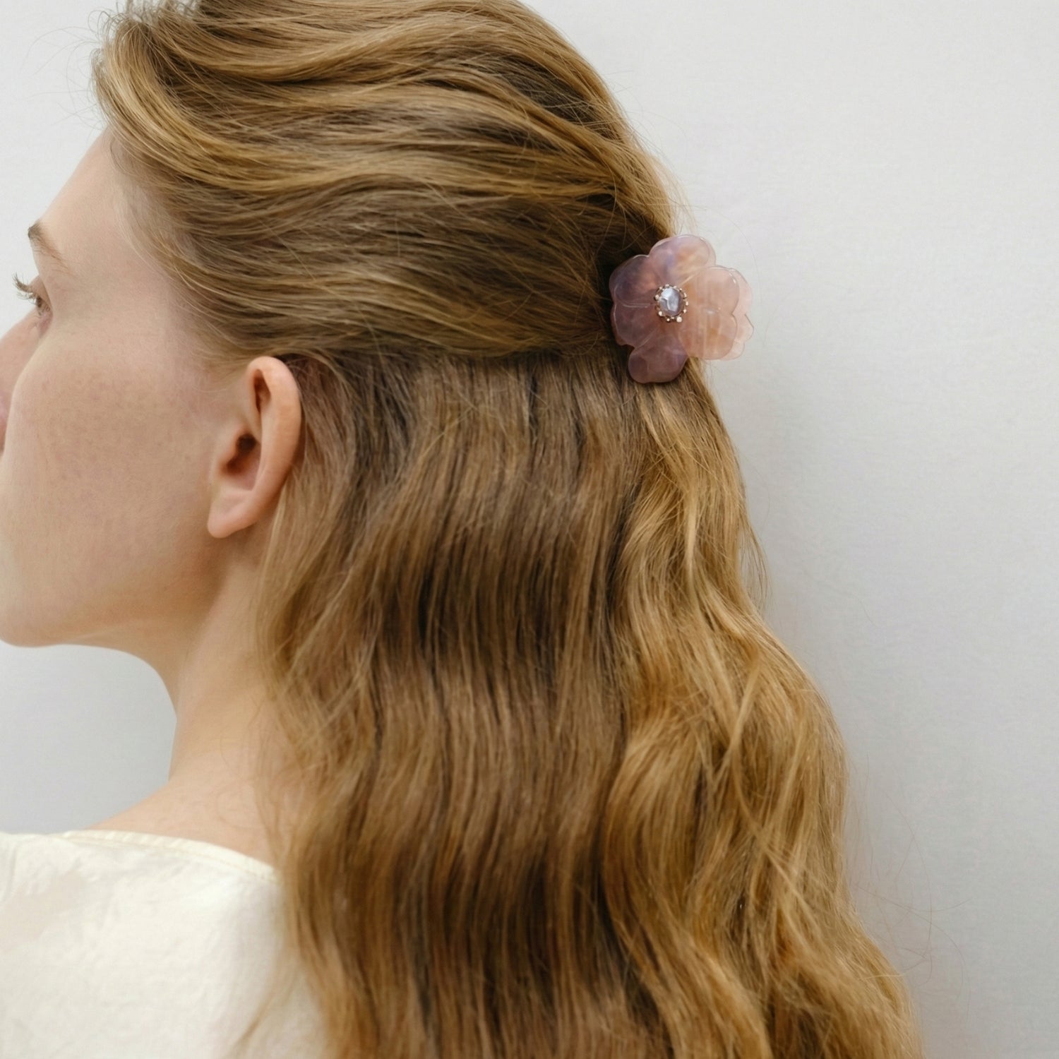 Blossom Glow Rosy Claw Clip