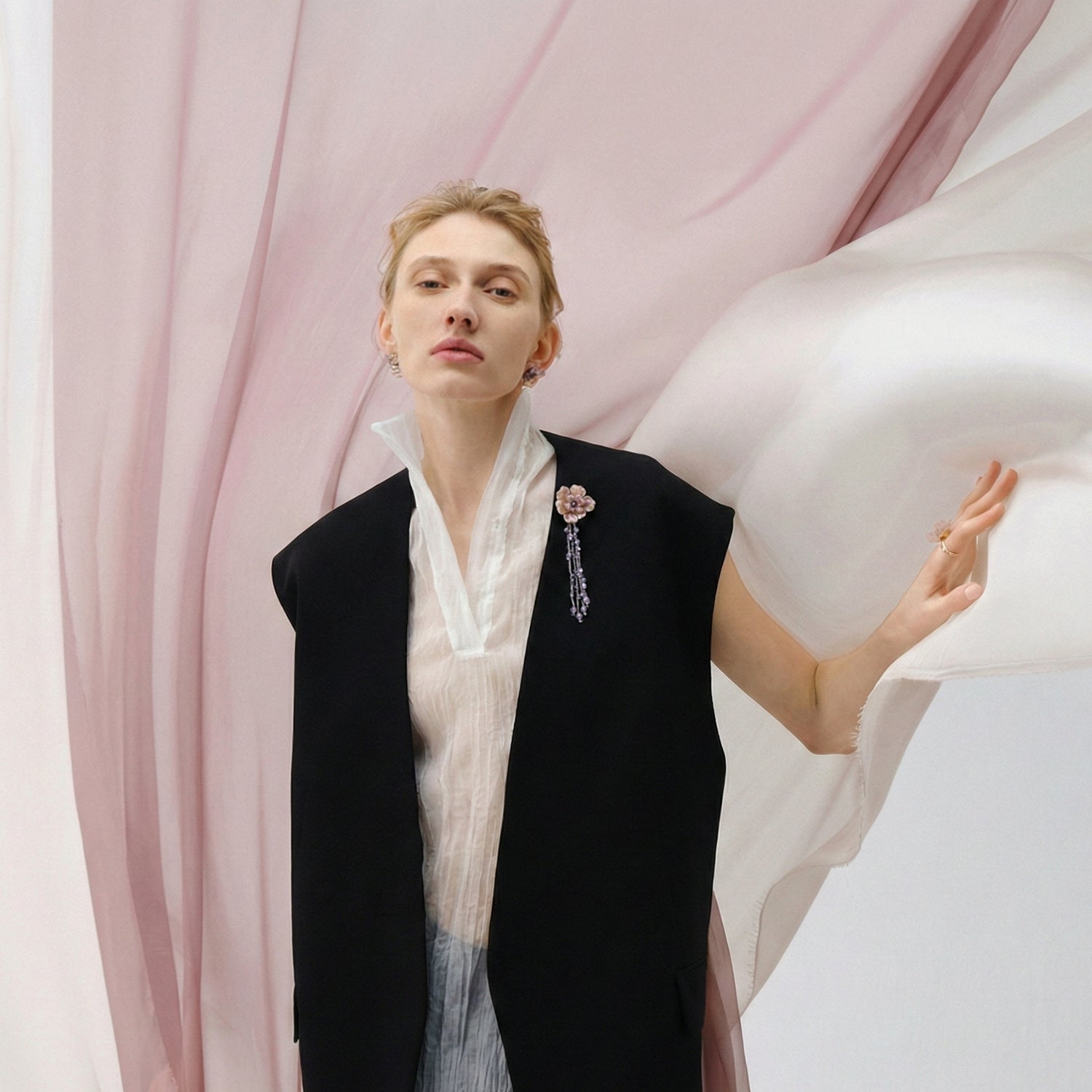 Blossom Glow Rosy Crystal Brooch