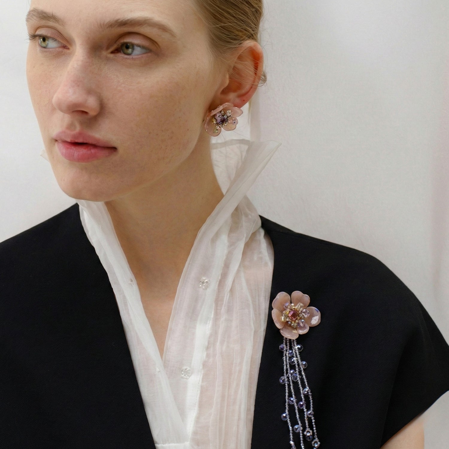 Blossom Glow Rosy Crystal Brooch