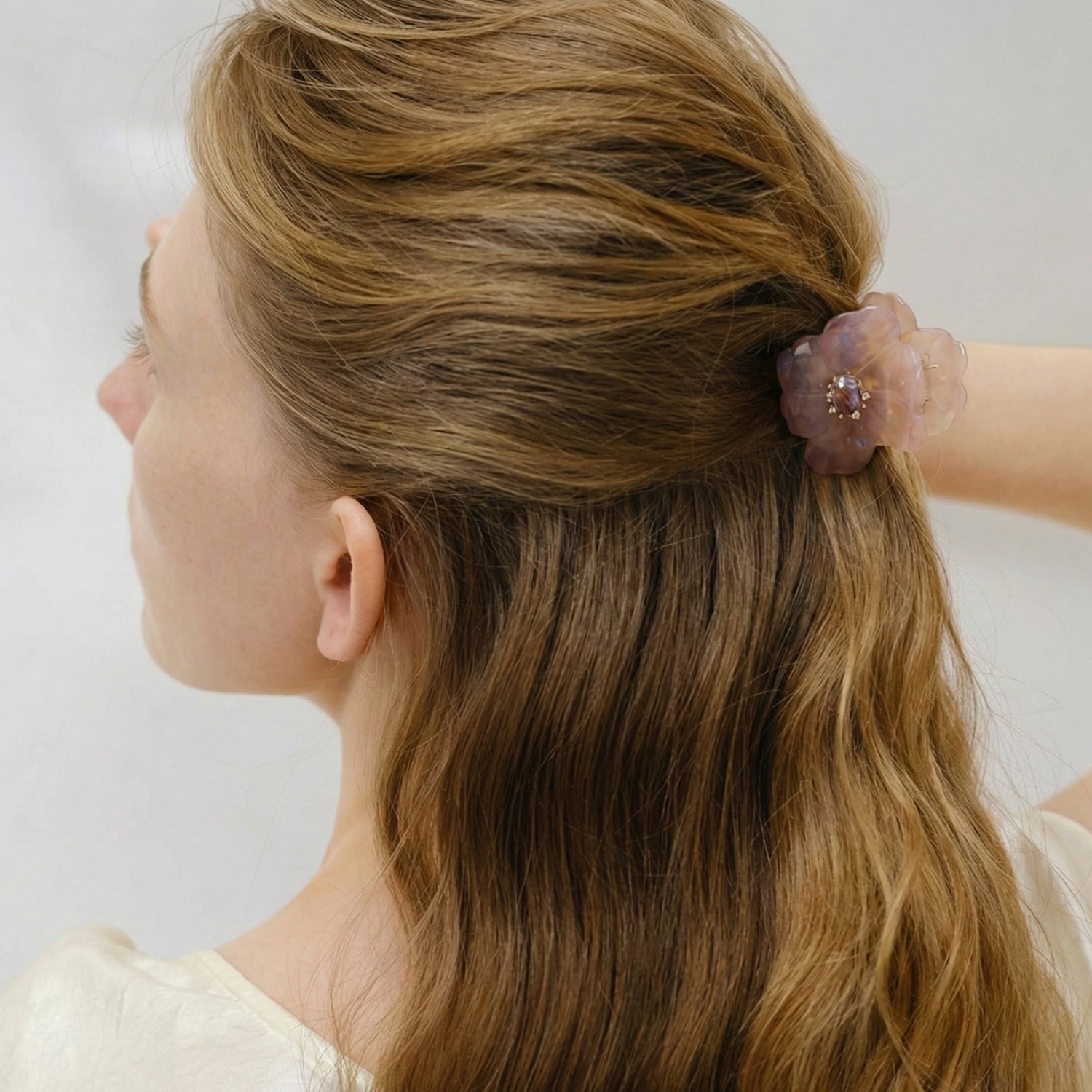 Blossom Glow Rosy Claw Clip