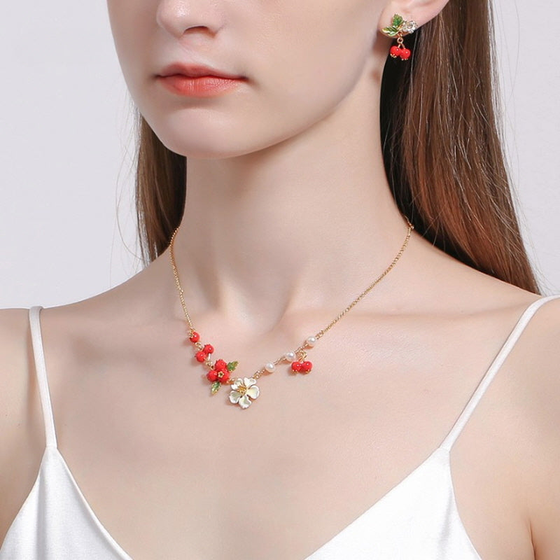 Red Berry Flower Necklace