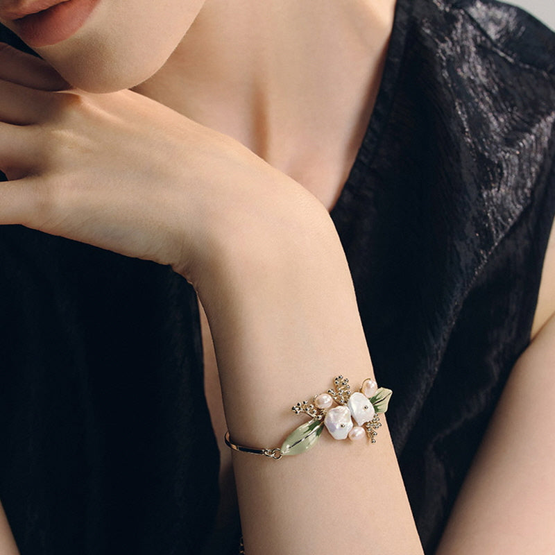 Garden Bloom Pearl Bracelet