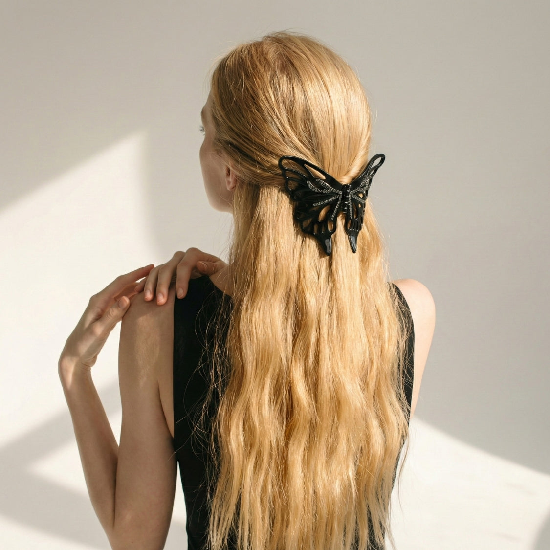 Aveline Aureate Wing Hair Pin
