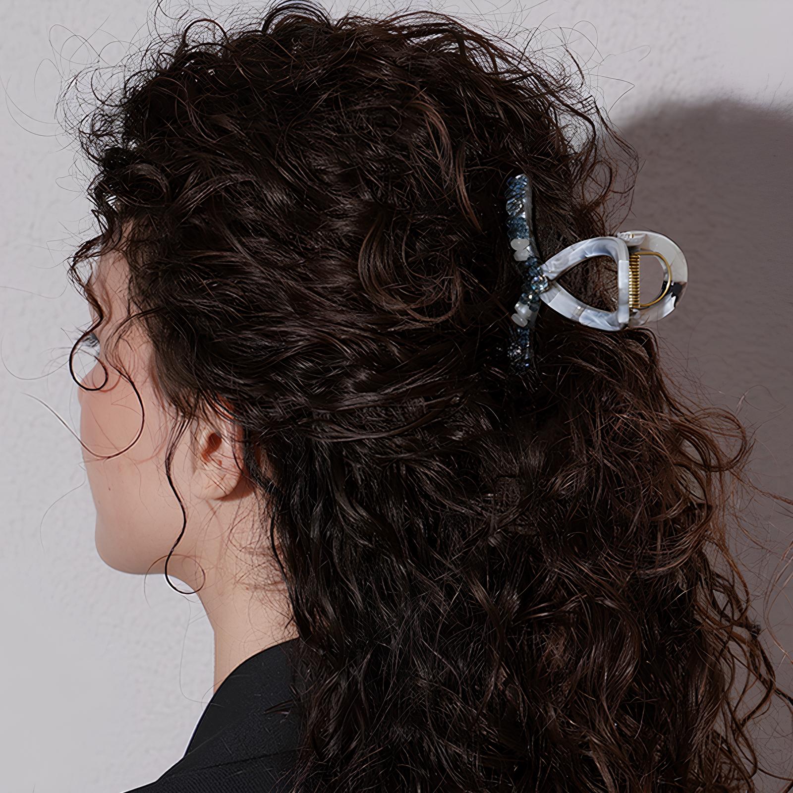 Ocean Pebble Claw Clip