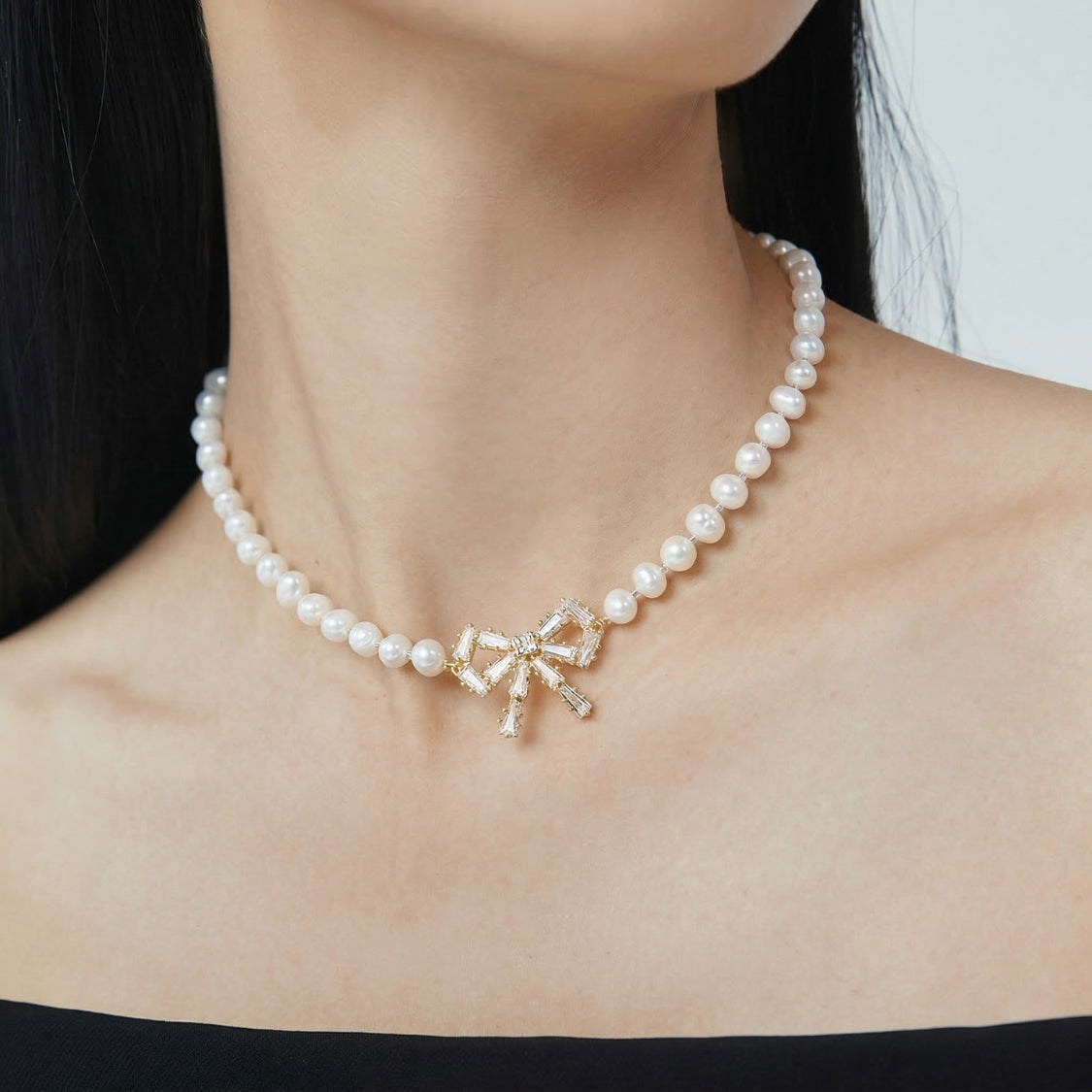 Avelisse Pearl Ribbon Necklace