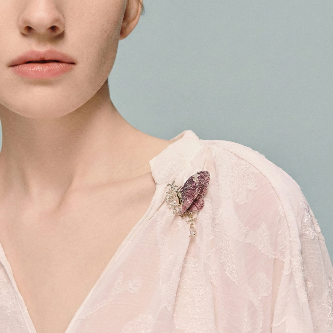 Jardin Gleam Butterfly Brooch