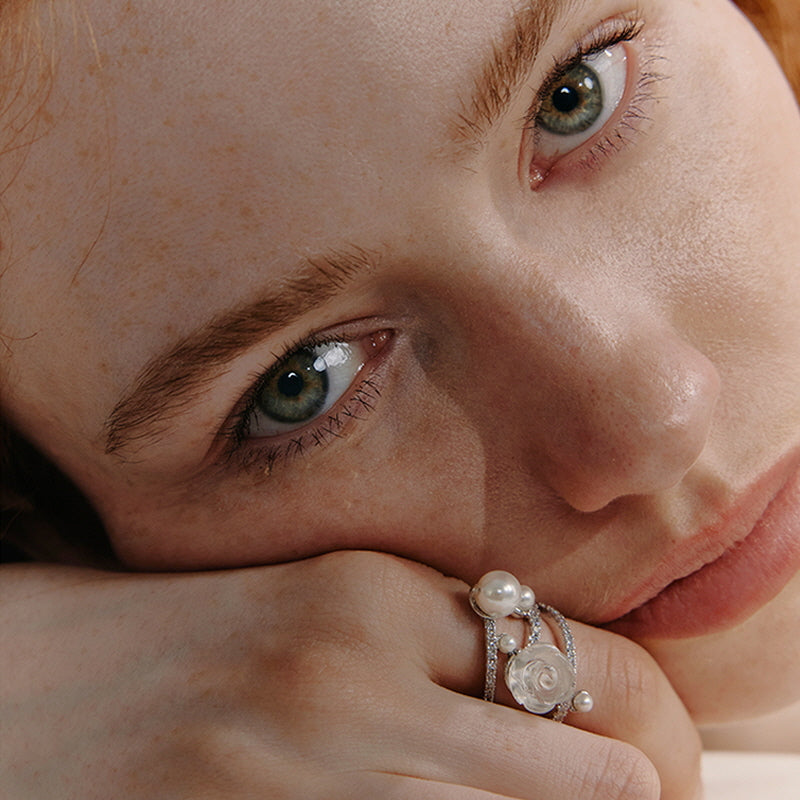 Winter Rose Pearl Éclat Ring