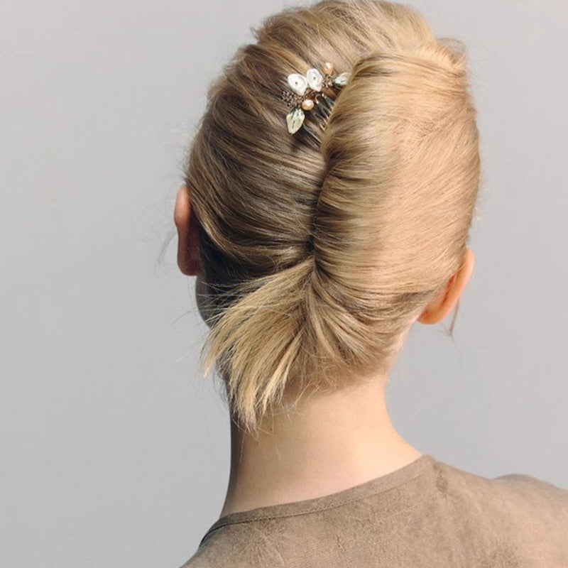 Garden Light Petal Hair Stick