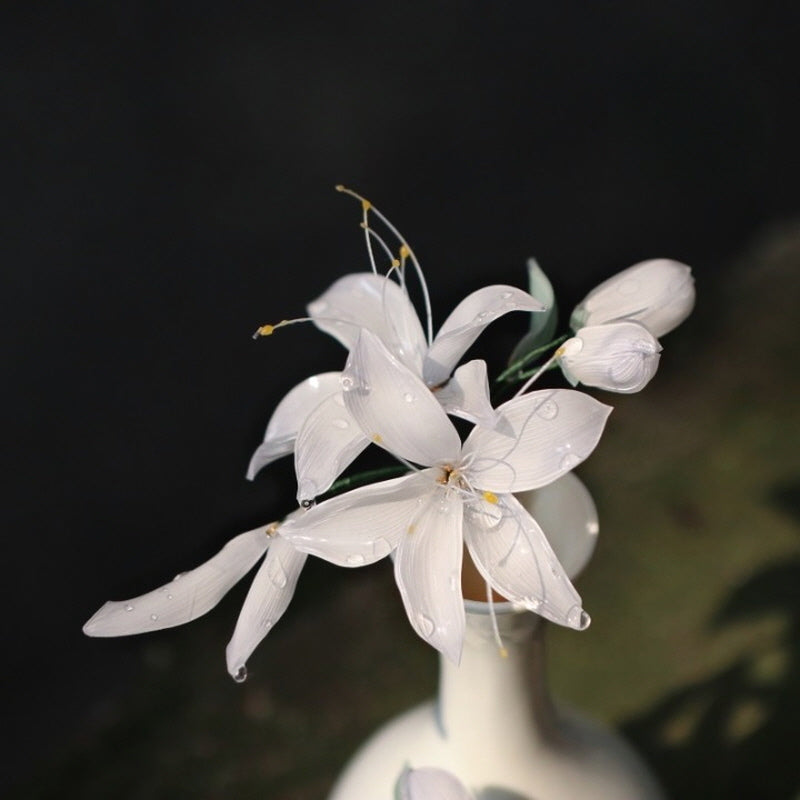 Ivory Lily U-Shaped Hair Stick