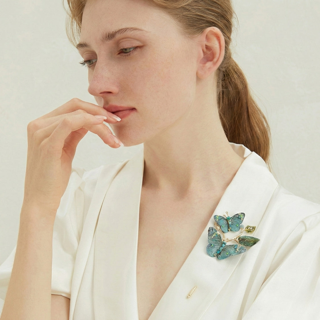 Jardin Gleam Butterfly Branch Brooch