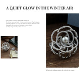 Winter Rose Pearl Éclat Claw Clip