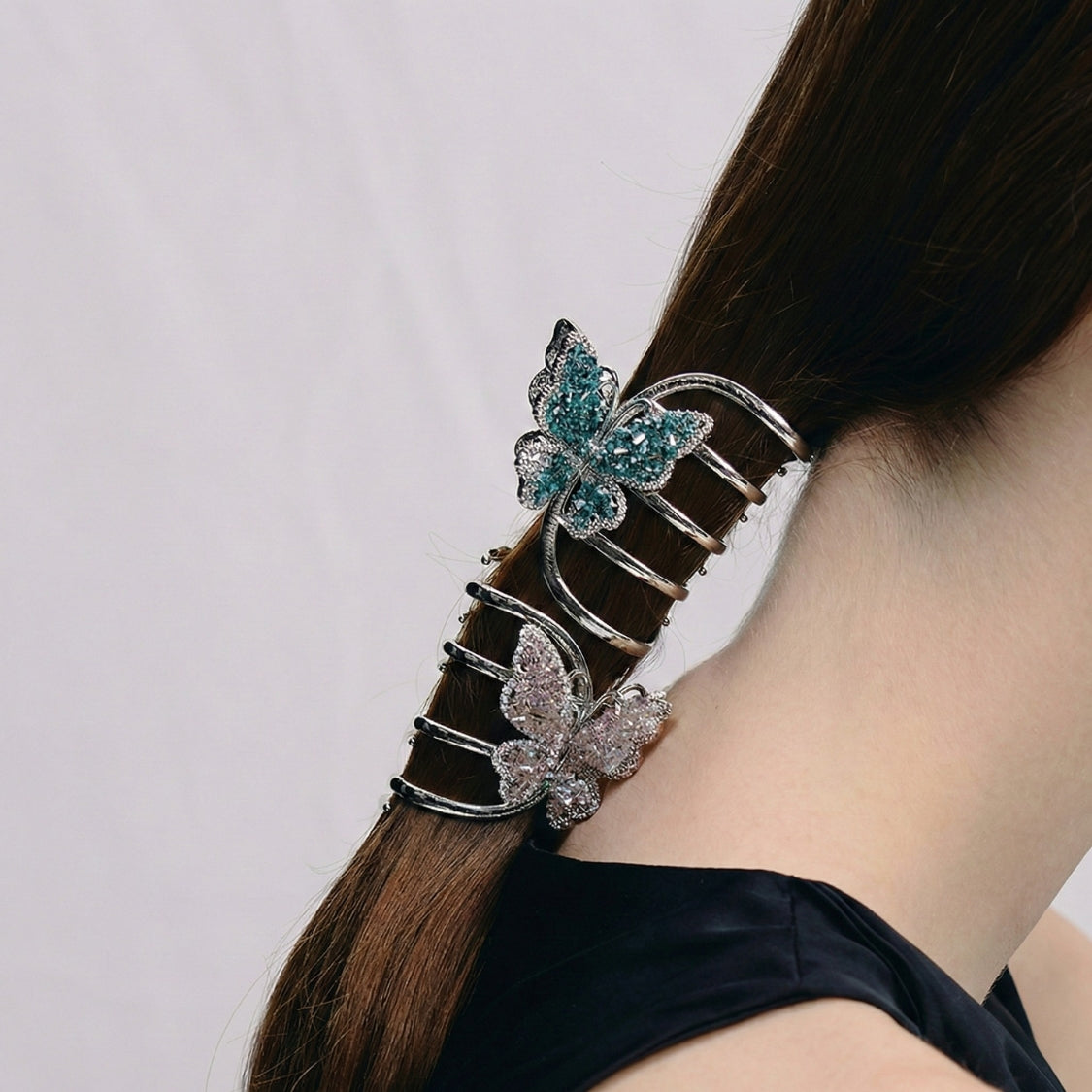 Contour Wing Sculpted Crystal Claw