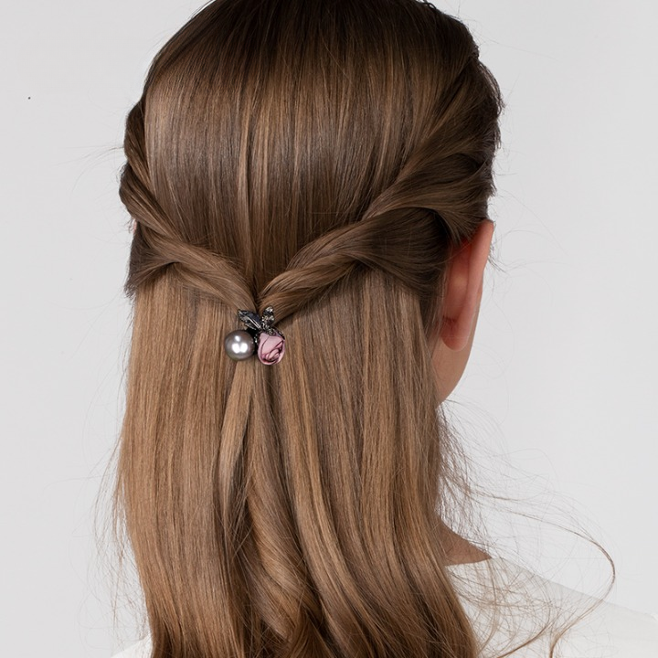 Rose & Luxury Pearl Hair Tie